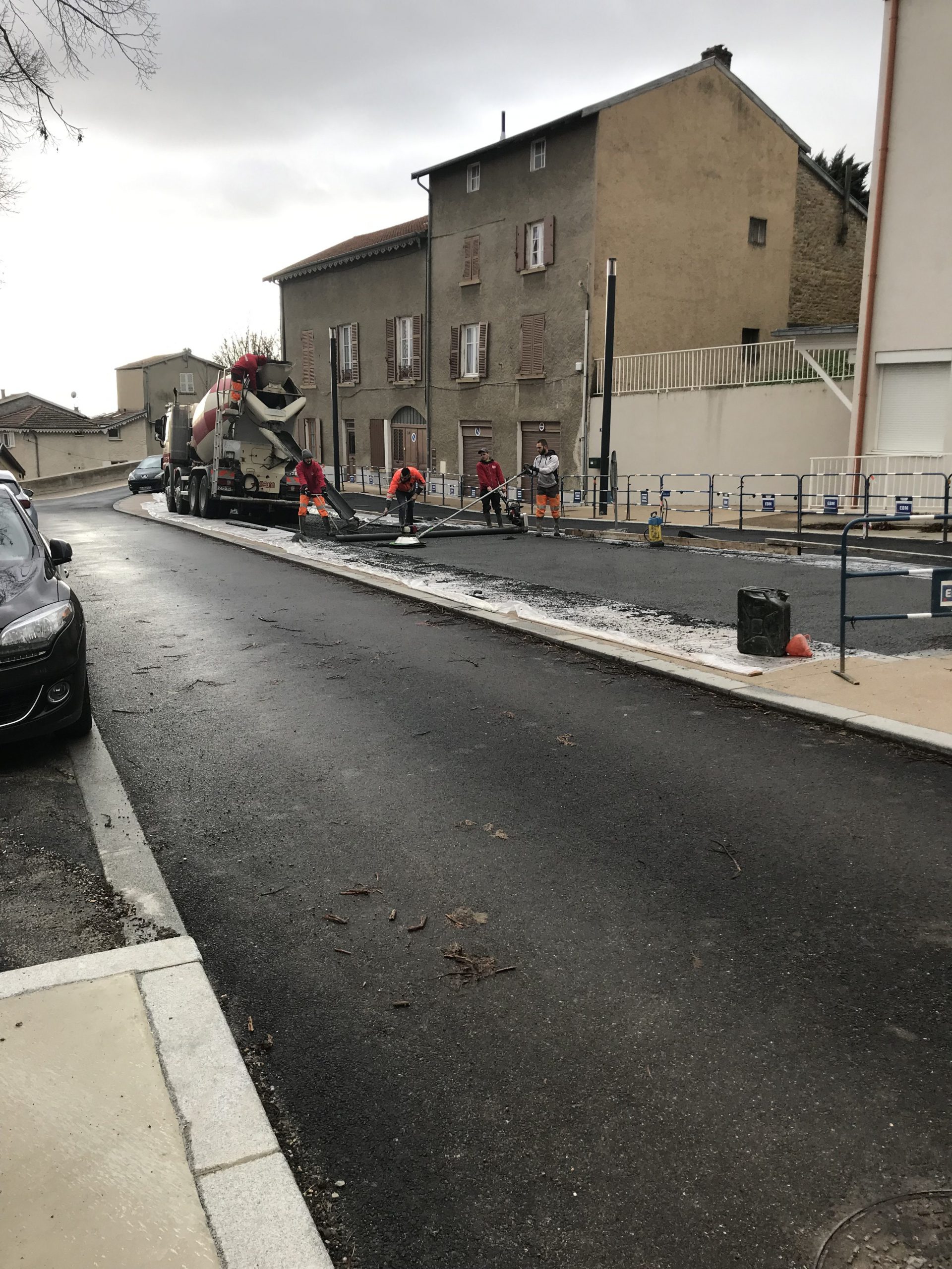 Travaux de création de places de stationnement à Saint-Didier-au-Mont-d'Or (69)